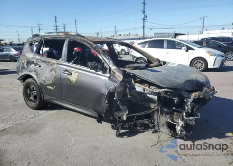 2015 Toyota Rav4 Le z USA, uszkodzony, nr VIN 2T3ZFREV6FW170642